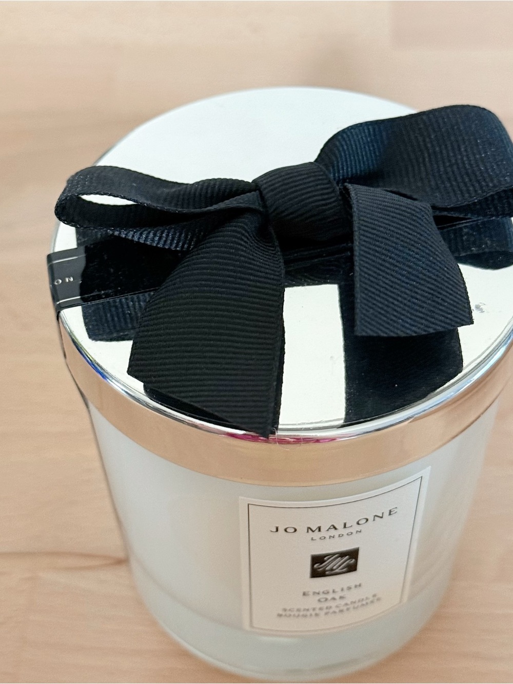 Jo Malone Cream and Silver Scented Candle — Cream with Silver Lid - Picture 2 of 6